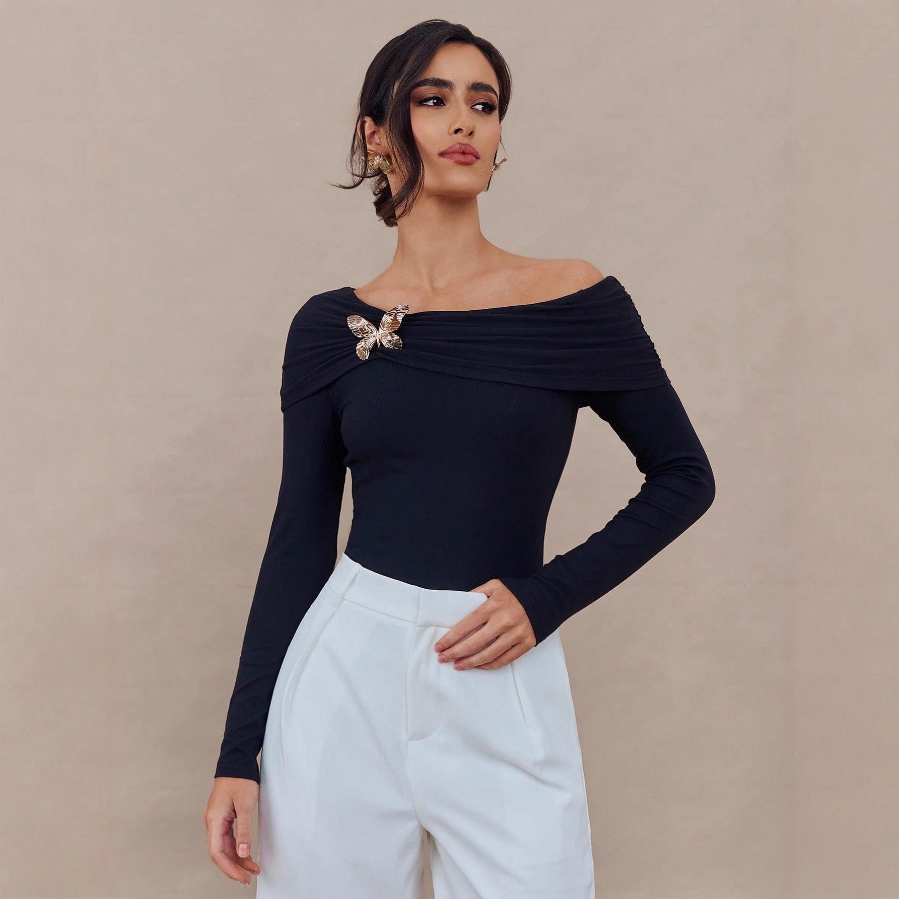 Women’s Off-the-Shoulder Long-Sleeve Top with Brooch