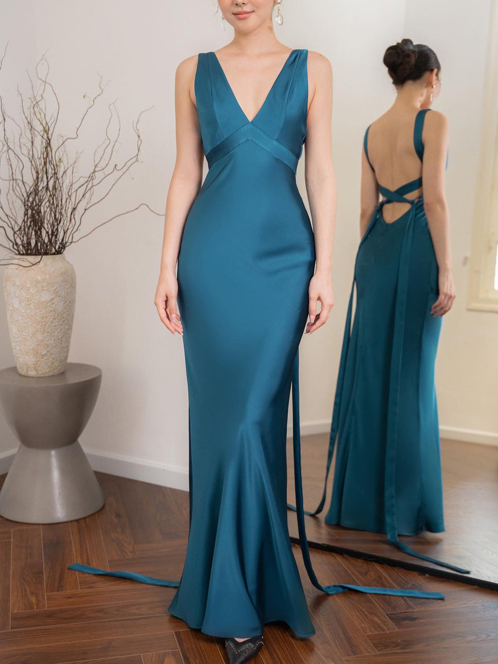 Lake Blue Backless Strappy Wedding Dress