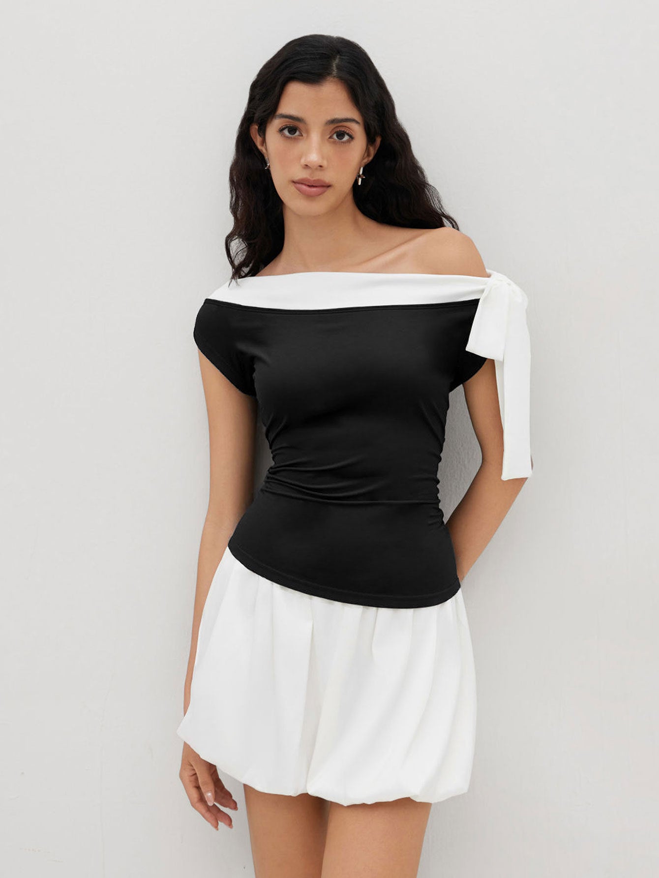 Women’s Color-Block Off-Shoulder Sleeveless Top with Bow-Tie Neck