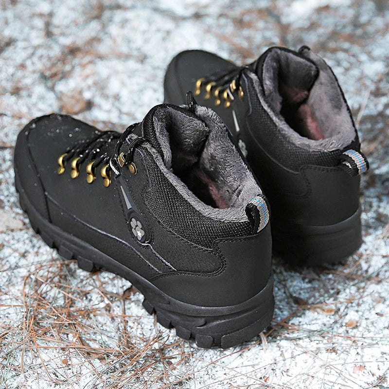 Men’s Mid-Top Mountaineering Boots