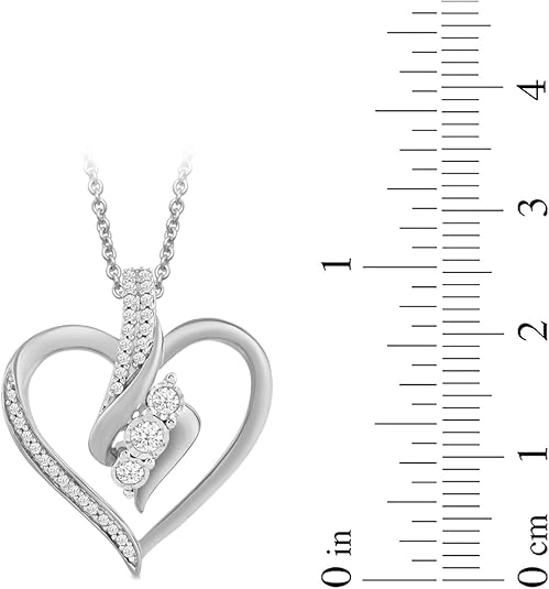 Amazon Essentials Diamond 3-Stone Pendant Necklace, 1/4 CTTW, 18" Chain